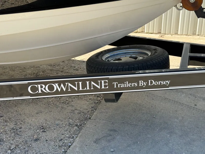 Slide: The Image of Crownline Boats 220 LS 2008 - 31