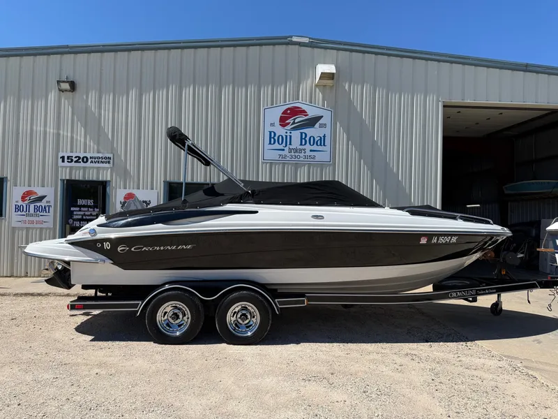 Slide: The Image of Crownline Boats 220 LS 2008 - 32