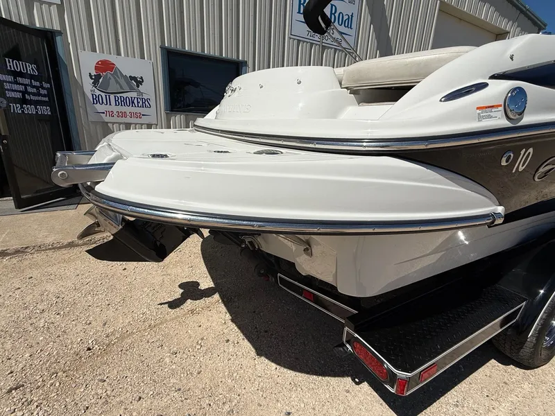 Slide: The Image of Crownline Boats 220 LS 2008 - 5