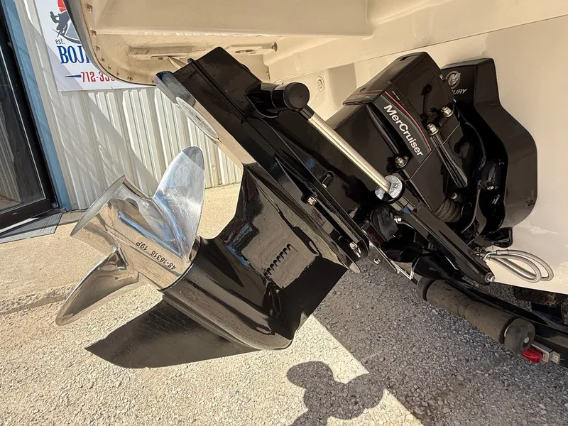 Slide: The Image of Crownline Boats 220 LS 2008 - 6