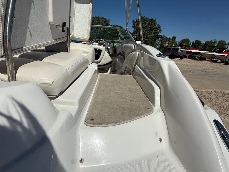 Slide: The Image of Crownline Boats 220 LS 2008 - 9