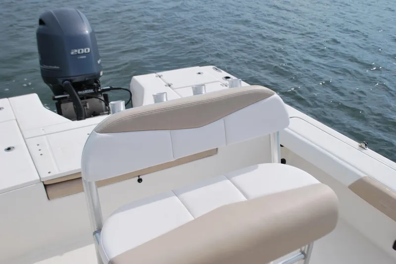 Slide: The Image of 2016 Robalo 226 Cayman boat with Yamaha 200 engine on water. - 8