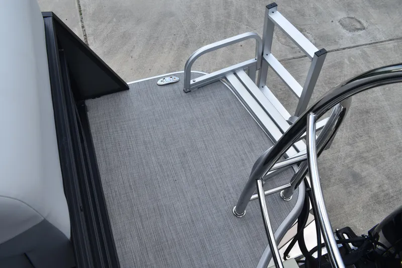 Slide: The Image of 2026 Lowe SF 212 WT Sport Fish boat deck with ladder and railing. - 51