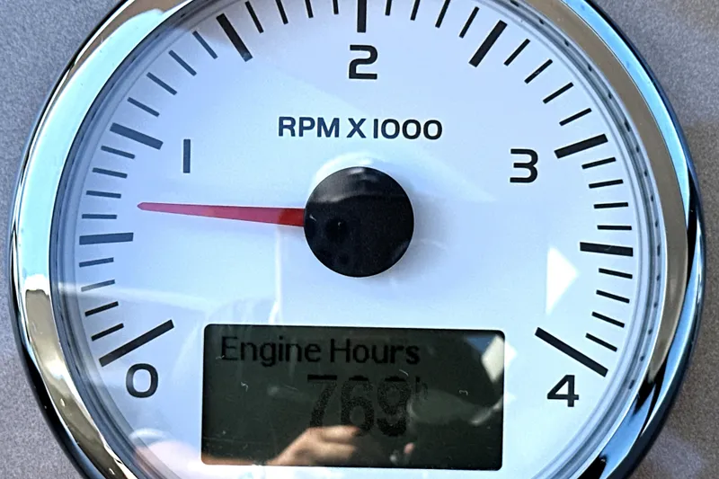 Slide: The Image of Tachometer of 2016 Prestige 500 S showing 769 engine hours. - 29