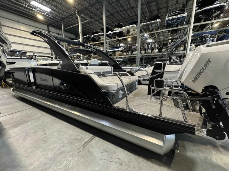 Slide: The Image of Interior of 2026 Barletta LUSSO 25UCAT with luxurious seating. - 15