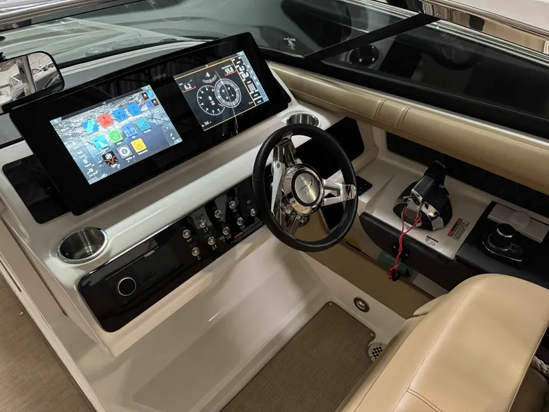 Slide: The Image of Sea Ray 310SLX 2020 - 14