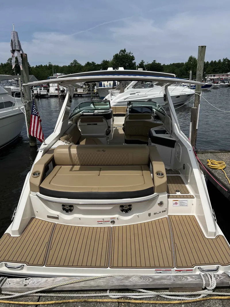 Slide: The Image of Sea Ray 310SLX 2020 - 16