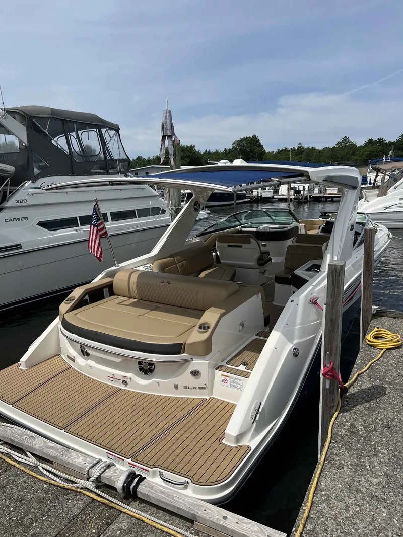Slide: The Image of Sea Ray 310SLX 2020 - 17