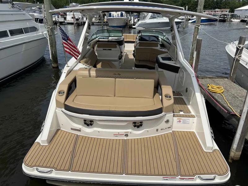 Slide: The Image of Sea Ray 310SLX 2020 - 19