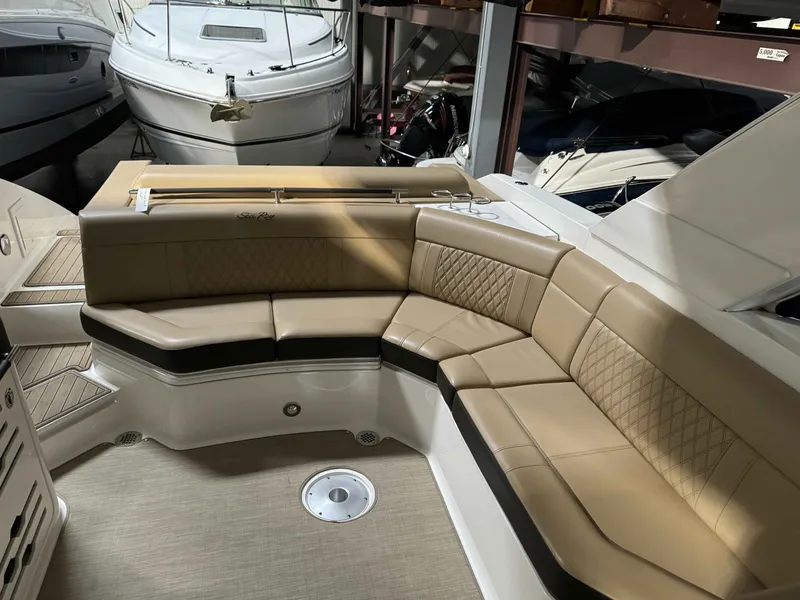 Slide: The Image of Sea Ray 310SLX 2020 - 6