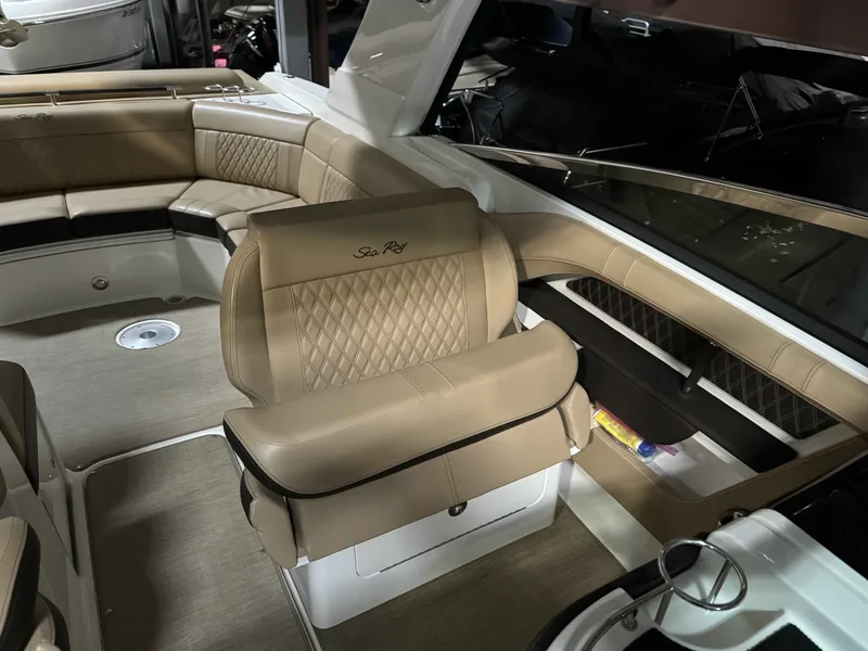 Slide: The Image of Sea Ray 310SLX 2020 - 9