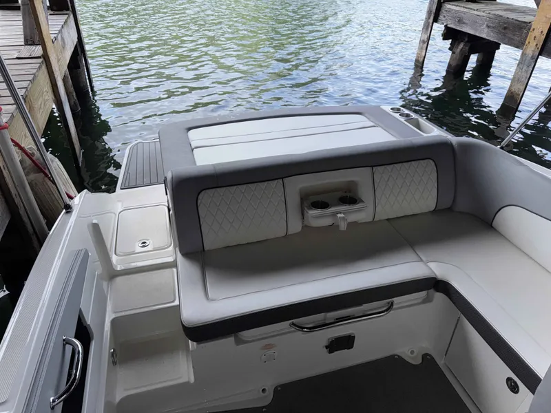 Slide: The Image of Sea Ray 240 Sundeck 2016 - 5