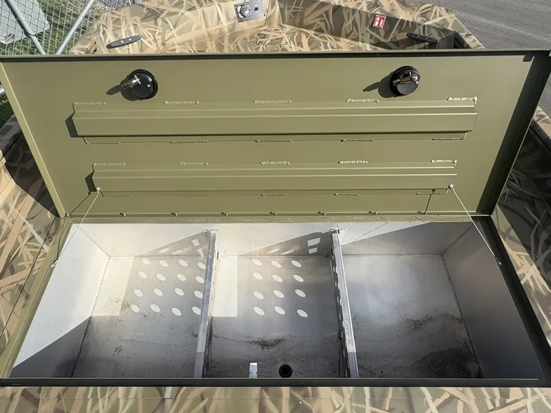 Slide: The Image of Crestliner 2070 RETRIEVER SIDE CONSOLE HEAVY DUTY 2026 - 10