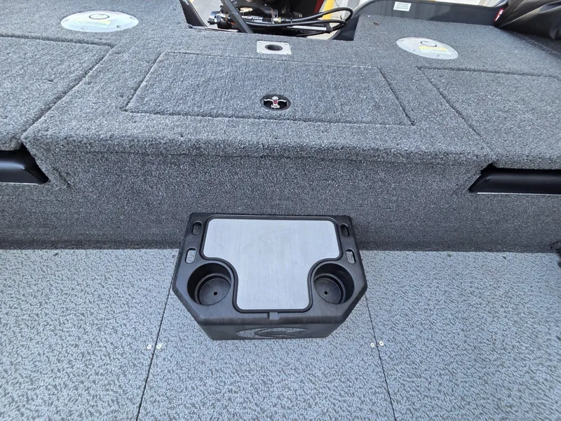 Slide: The Image of Crestliner 2050 Fish Hawk 2026 - 10