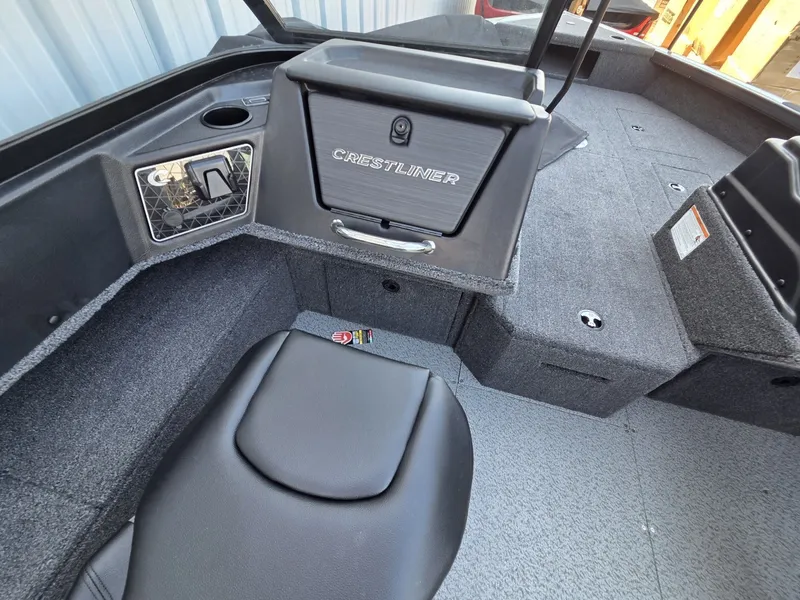 Slide: The Image of Crestliner 2050 Fish Hawk 2026 - 21