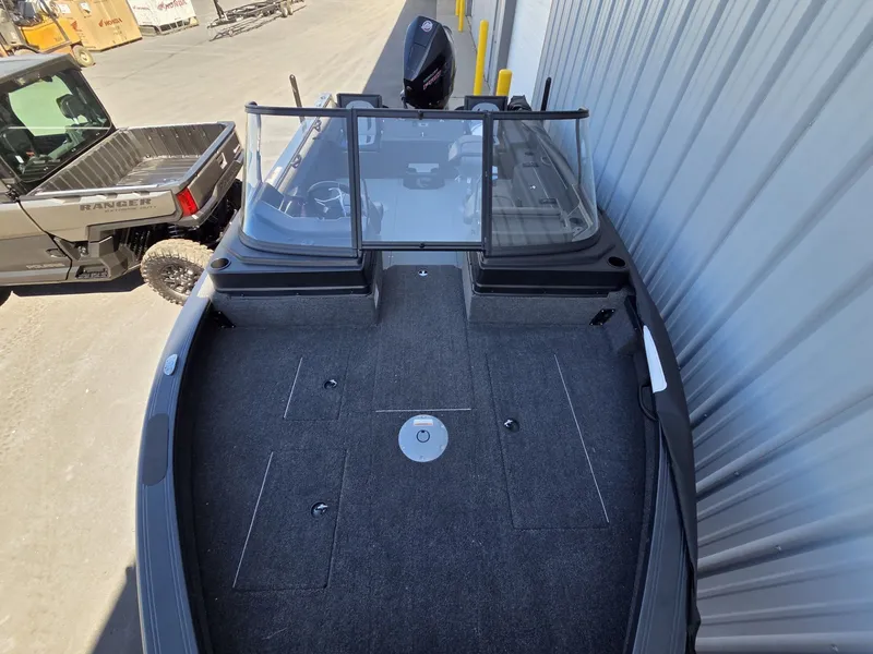 Slide: The Image of Crestliner 2050 Fish Hawk 2026 - 23