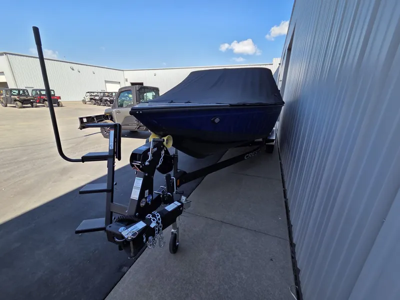 Slide: The Image of Crestliner 2050 Fish Hawk 2026 - 8