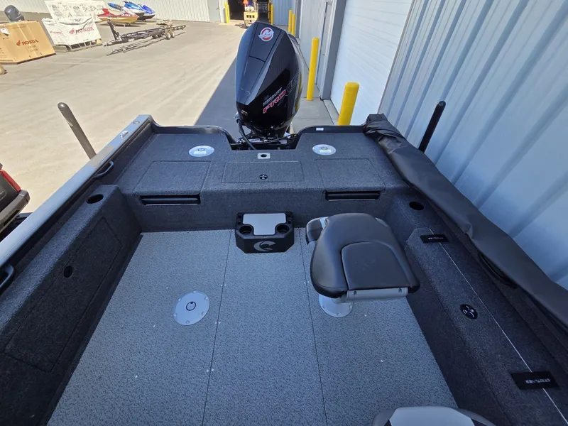 Slide: The Image of Crestliner 2050 Fish Hawk 2026 - 9