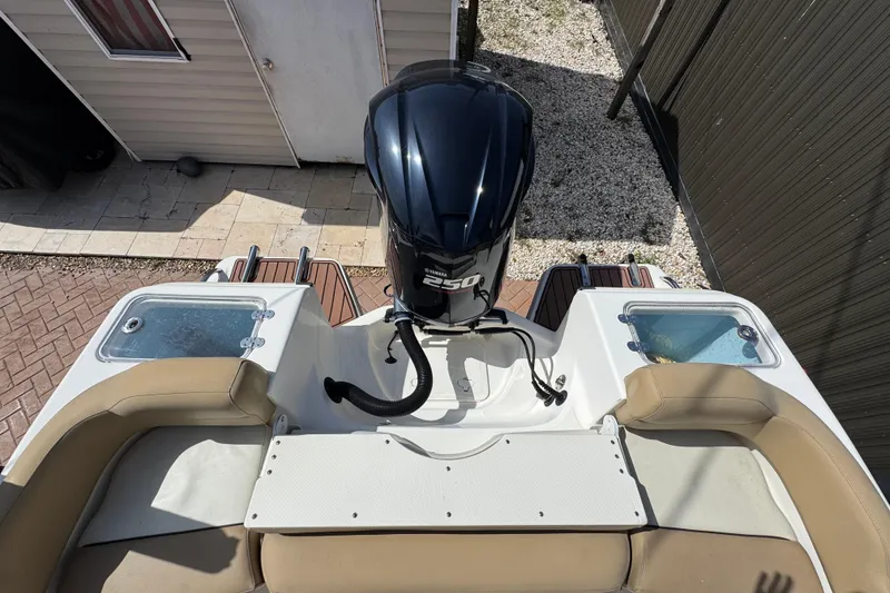 Slide: The Image of 2020 Pioneer 222 Islander boat with Yamaha 250 engine, rear view. - 8