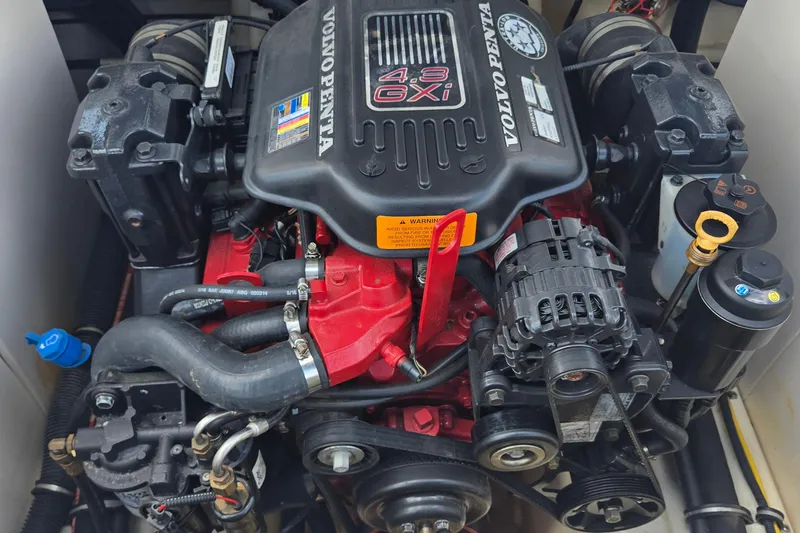 Slide: The Image of Volvo Penta 4.3 GXI engine in a 2010 Chaparral 206 SSi boat. - 7
