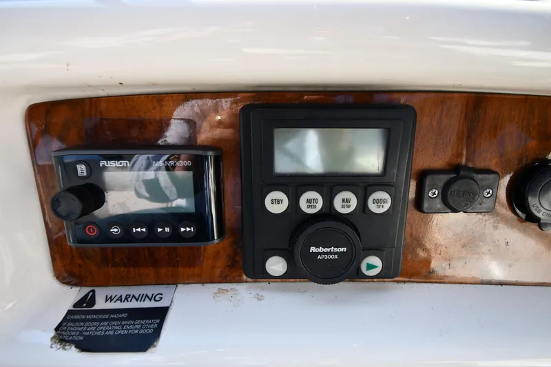 Slide: The Image of Control panel of 1996 Sunseeker 55 CAMARGUE with navigation and audio systems. - 16