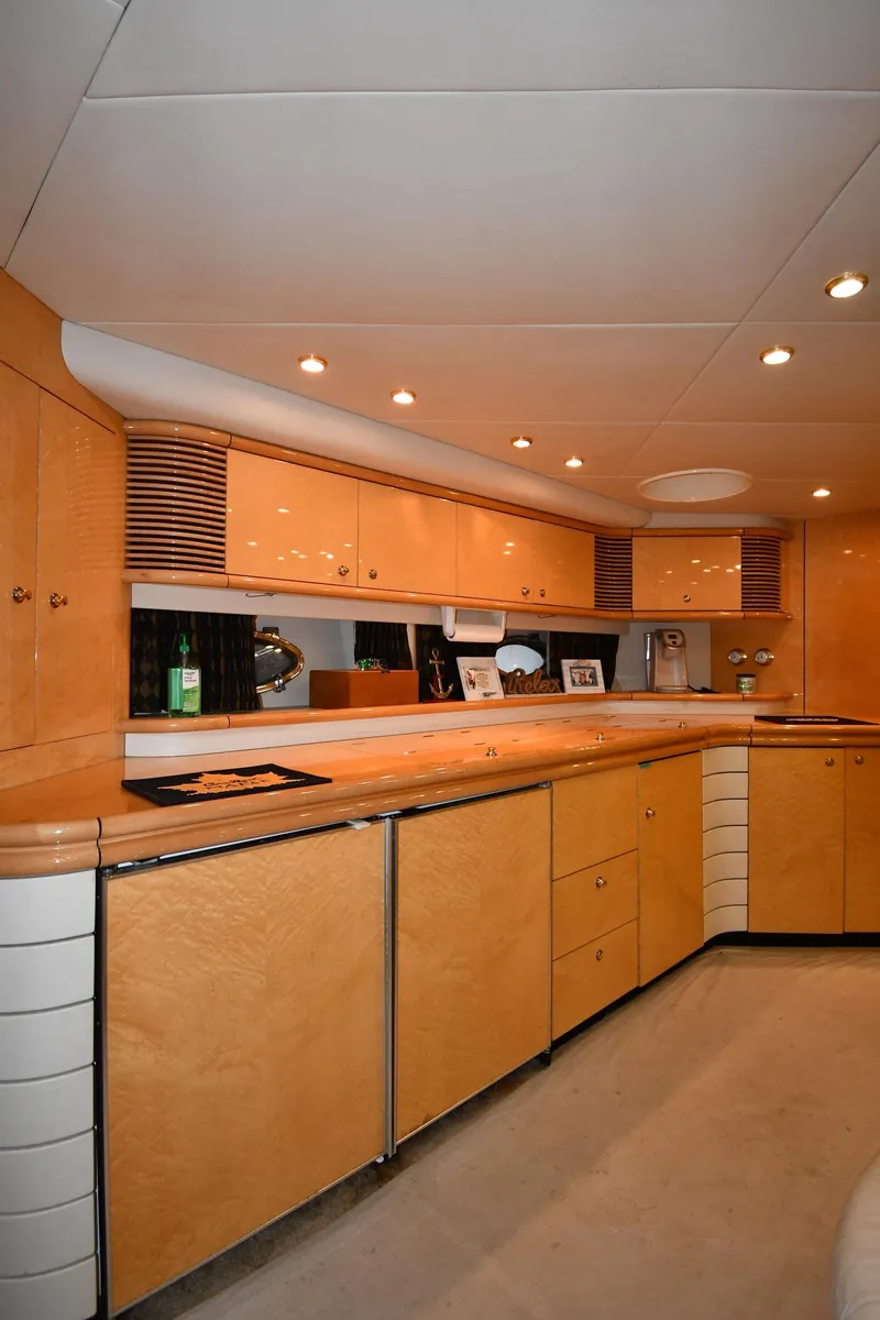 Slide: The Image of Sunseeker 55 CAMARGUE 1996 - 53