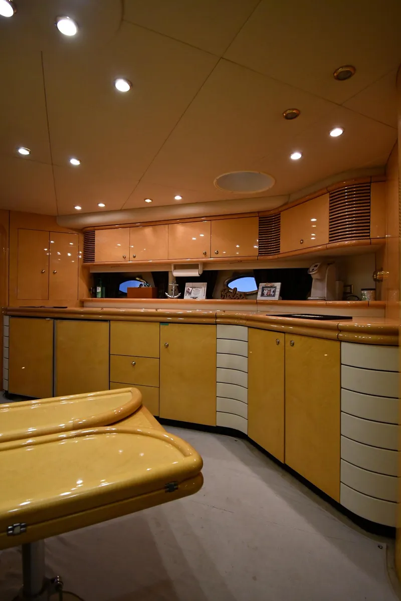 Slide: The Image of Sunseeker 55 CAMARGUE 1996 - 55