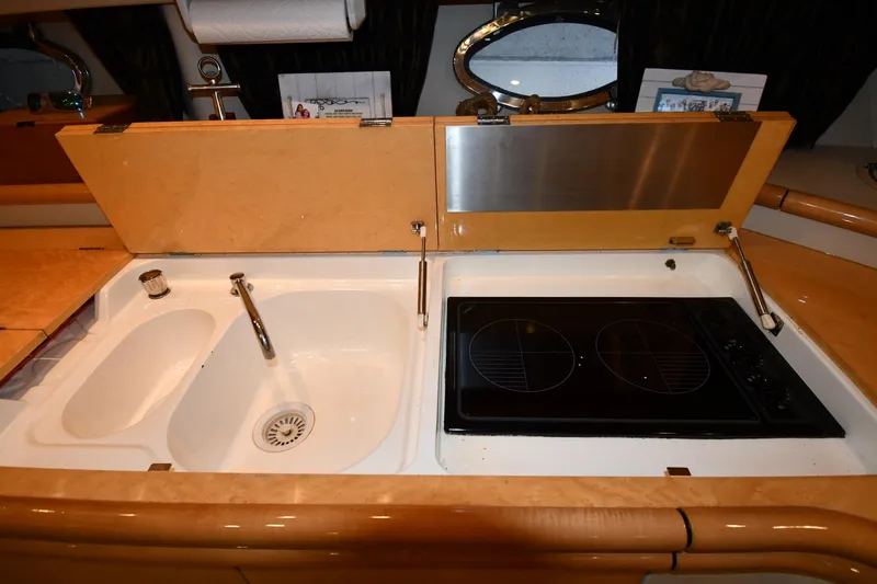 Slide: The Image of Sunseeker 55 CAMARGUE 1996 - 56