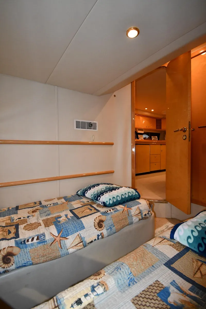 Slide: The Image of Sunseeker 55 CAMARGUE 1996 - 65