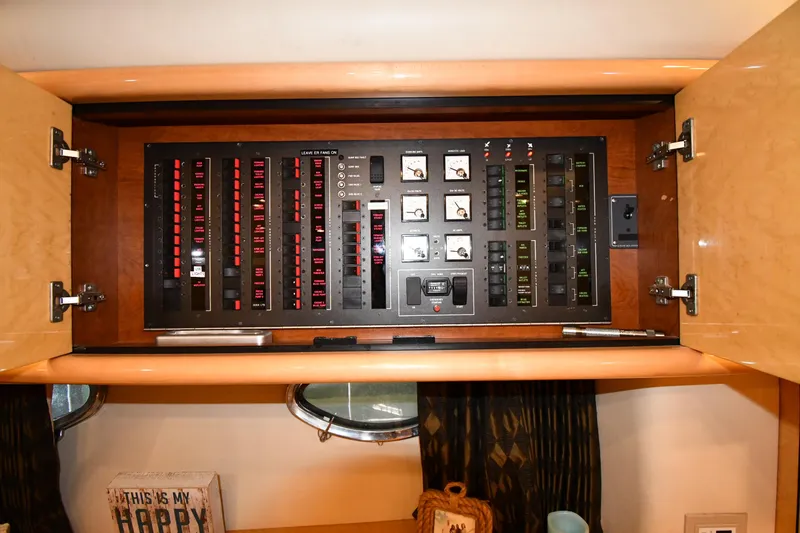 Slide: The Image of Sunseeker 55 CAMARGUE 1996 - 77