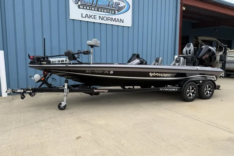 Slide: The Image of 2019 Phoenix 921 PRO XP boat on trailer at Lake Norman marine center. - 5
