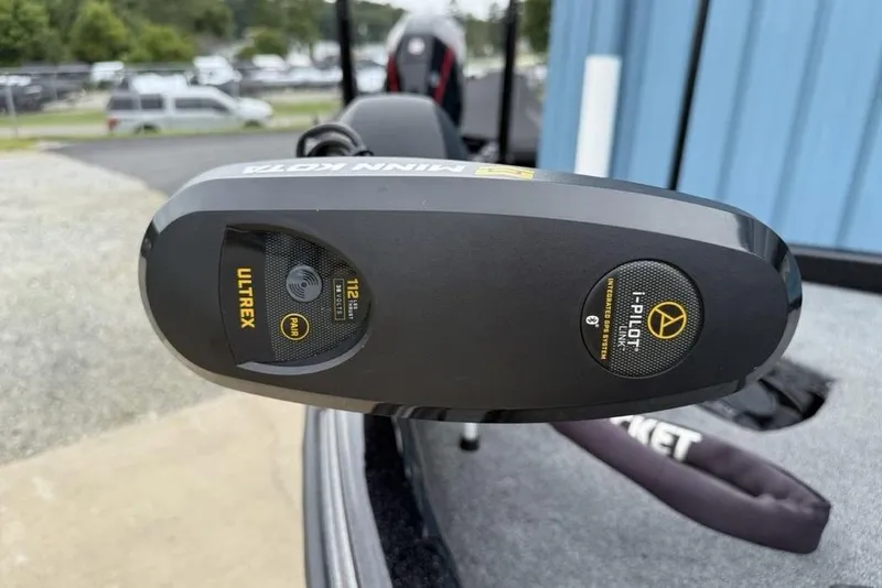 Slide: The Image of Minn Kota Ultrex trolling motor on 2019 Phoenix 921 PRO XP boat, featuring i-Pilot Link system. - 6
