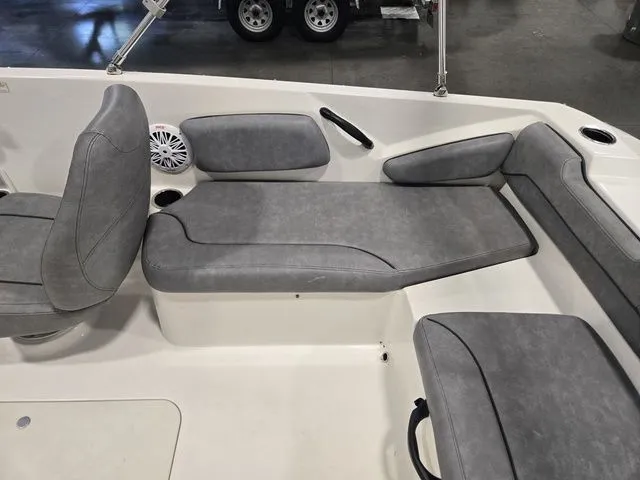 Slide: The Image of Stingray 182SC 2021 - 15