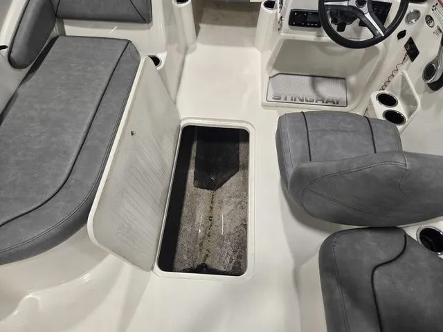 Slide: The Image of Stingray 182SC 2021 - 17