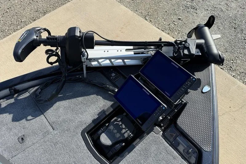 Slide: The Image of 2026 Phoenix 20 XE boat with advanced navigation and control systems on deck. - 4