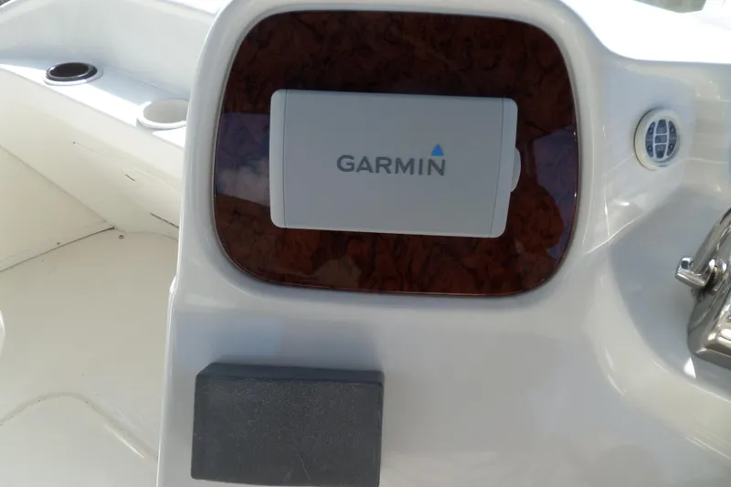Slide: The Image of Garmin navigation system on 2000 Sea Ray 380 Aft Cabin yacht dashboard. - 17