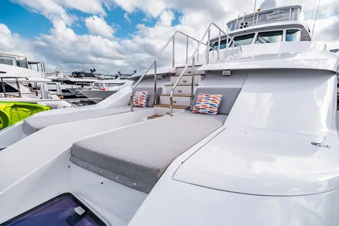 Slide: The Image of Two Sunbeds with Storage - 66