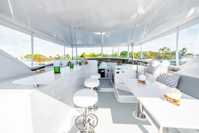 Slide: The Image of Flybridge Looking Forward - 82