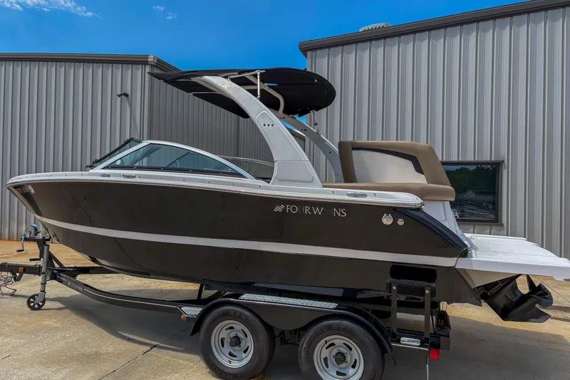 Slide: The Image of Four Winns H210 2016 - 3