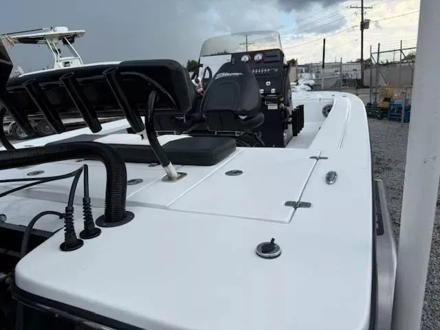 Slide: The Image of Blazer Bay 675 Ultimate Bay 2021 - 12