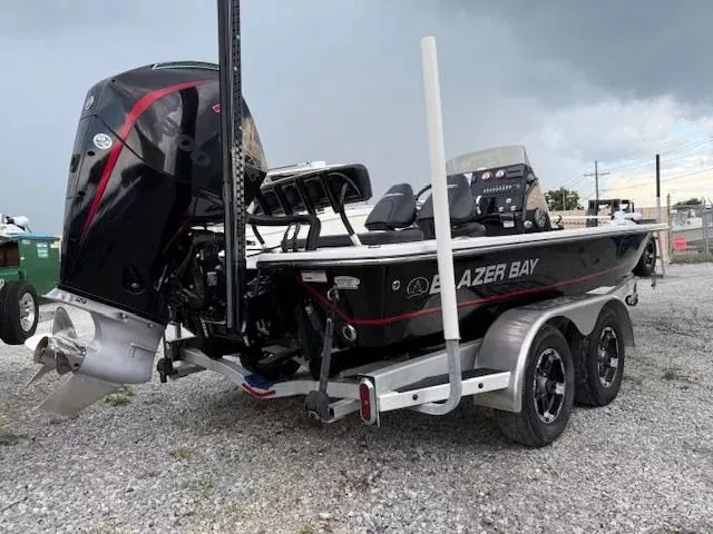 Slide: The Image of Blazer Bay 675 Ultimate Bay 2021 - 5