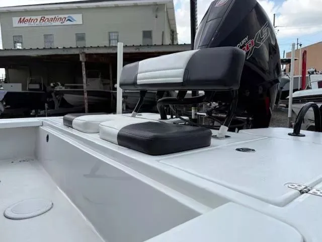 Slide: The Image of Blazer Bay 675 Ultimate Bay 2021 - 7