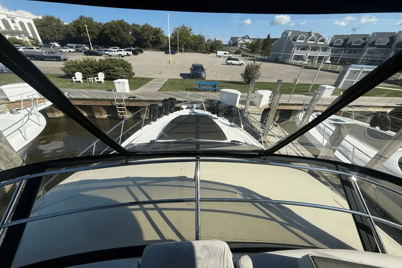 Slide: The Image of Sea Ray 510 Fly 2017 - 17