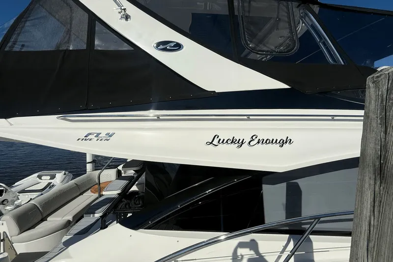 Slide: The Image of Sea Ray 510 Fly 2017 - 2