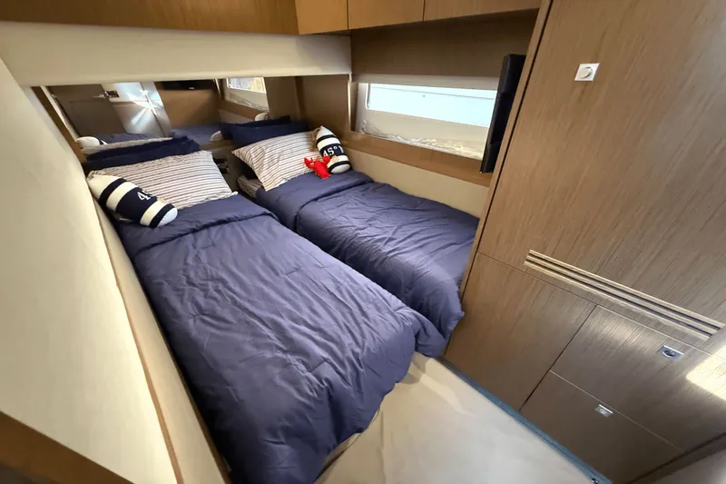 Slide: The Image of Sea Ray 510 Fly 2017 - 34