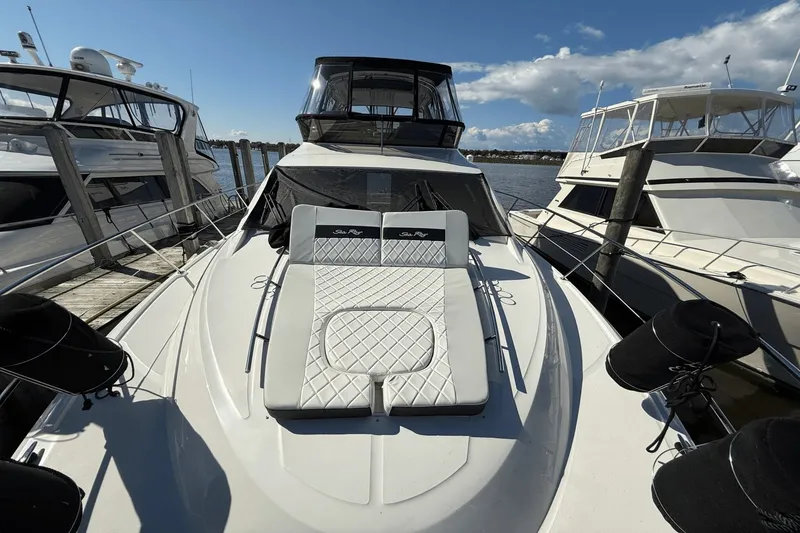 Slide: The Image of Sea Ray 510 Fly 2017 - 45