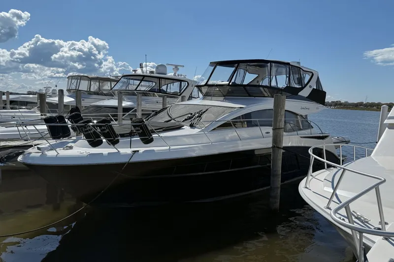 Slide: The Image of Sea Ray 510 Fly 2017 - 54