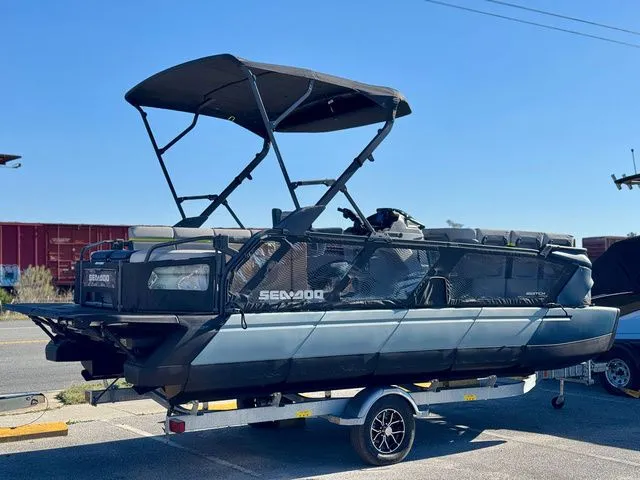 Slide: The Image of Sea-Doo Switch Cruise Limited 21 2025 - 3