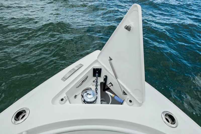 Slide: The Image of 2020 Intrepid 400 CC - Anchor - 14