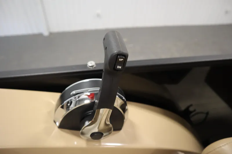 Slide: The Image of Throttle control lever on 2018 Lowe 230 Retreat WT boat. - 25